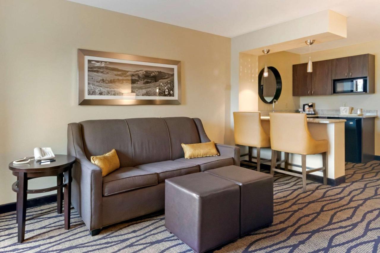 Comfort Inn & Suites Market - Airport Great Falls Extérieur photo
