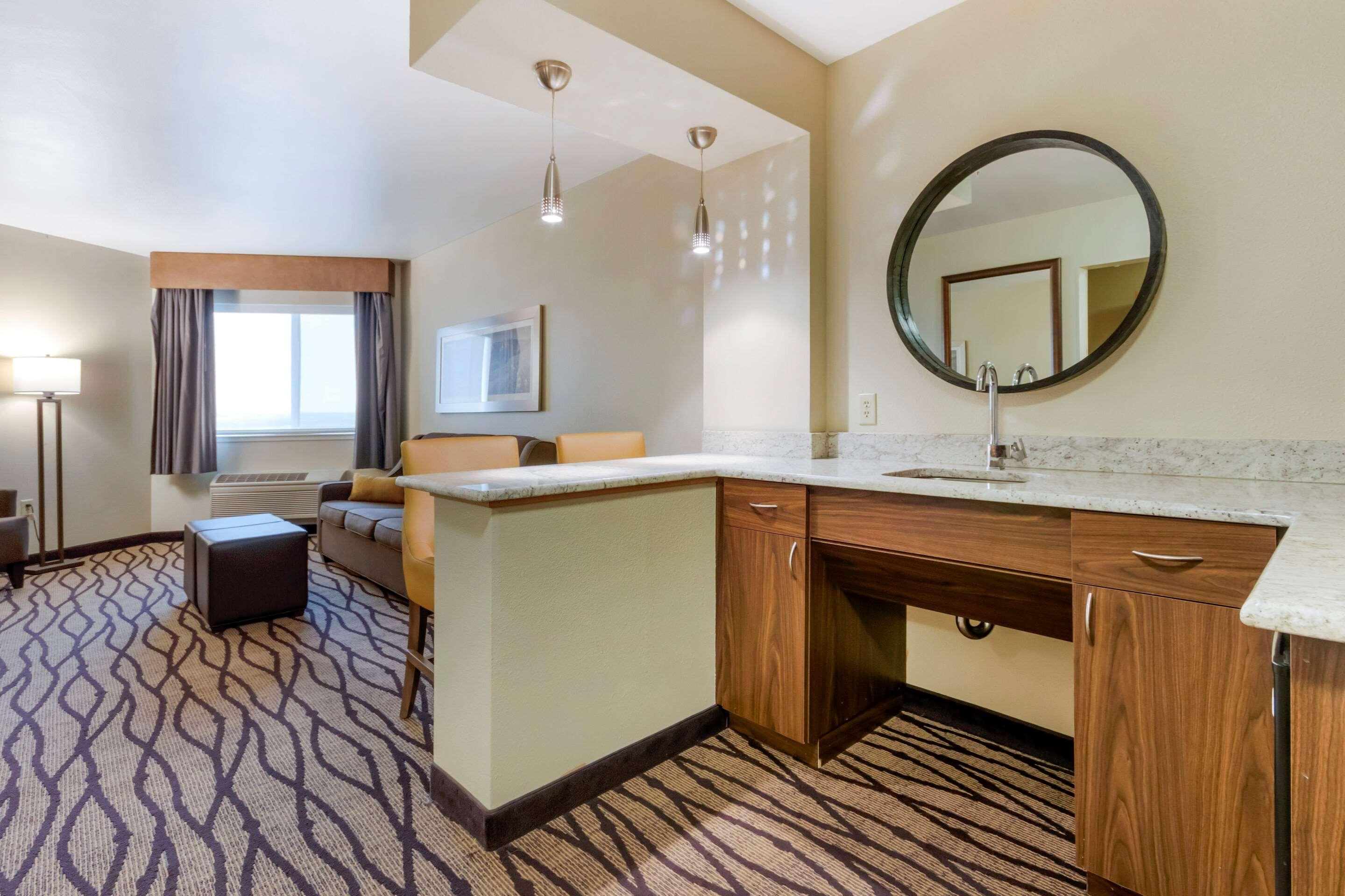 Comfort Inn & Suites Market - Airport Great Falls Extérieur photo
