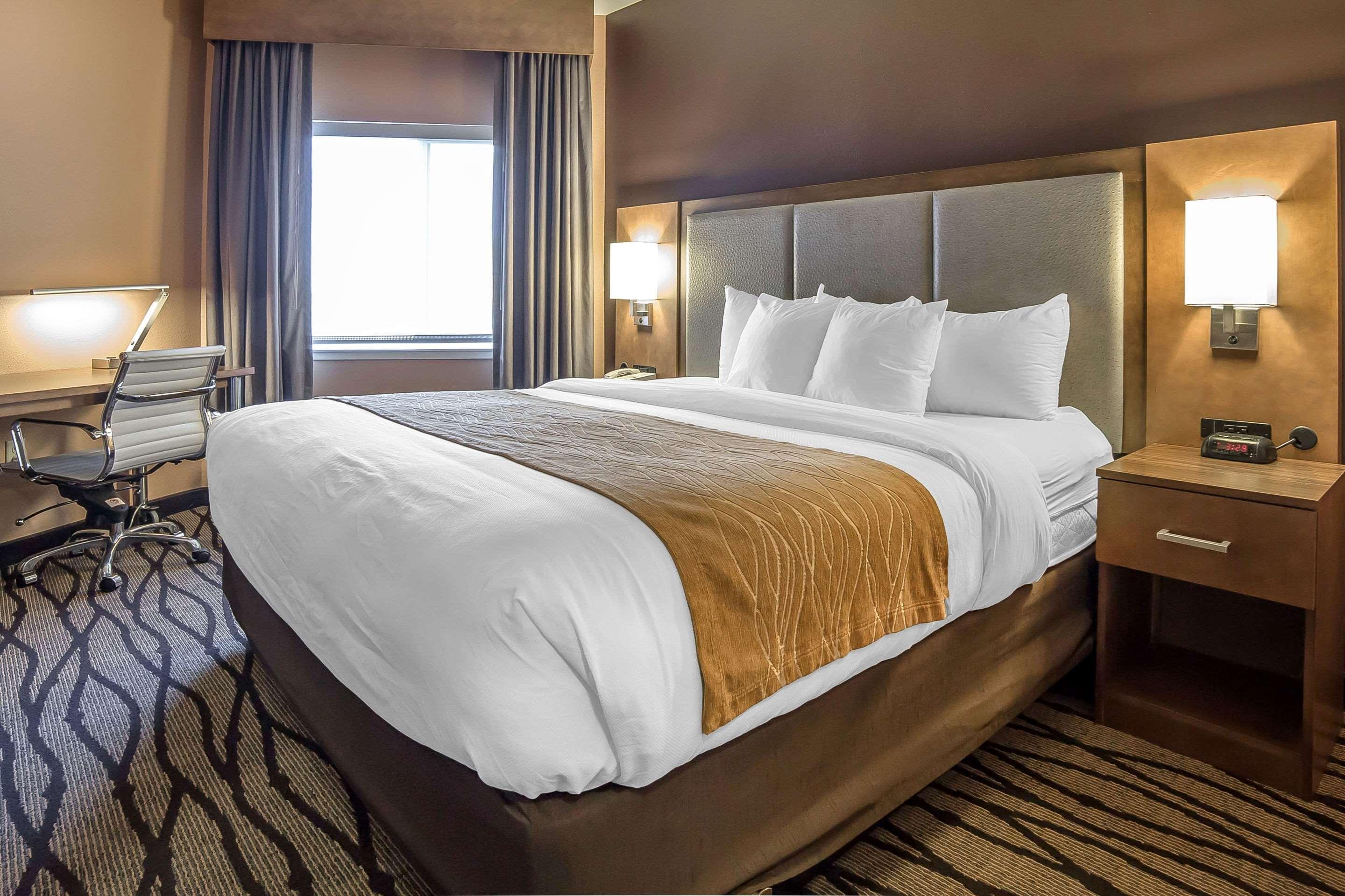 Comfort Inn & Suites Market - Airport Great Falls Extérieur photo