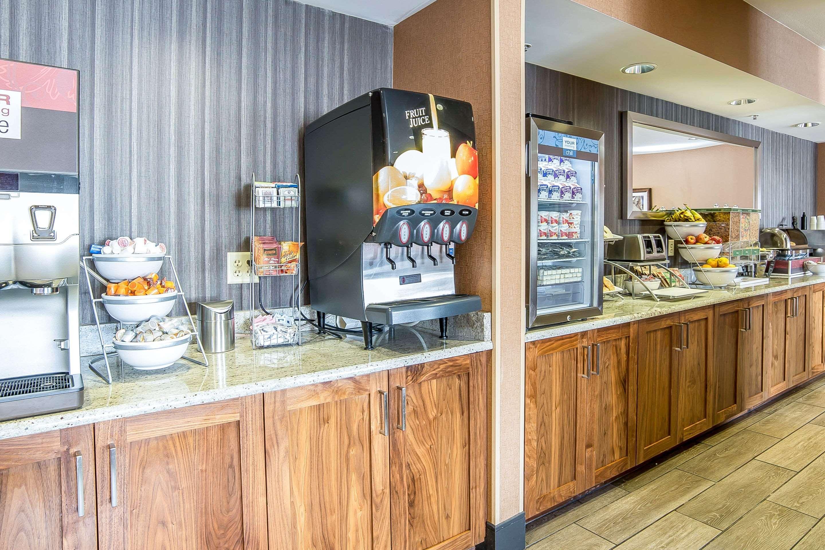 Comfort Inn & Suites Market - Airport Great Falls Extérieur photo