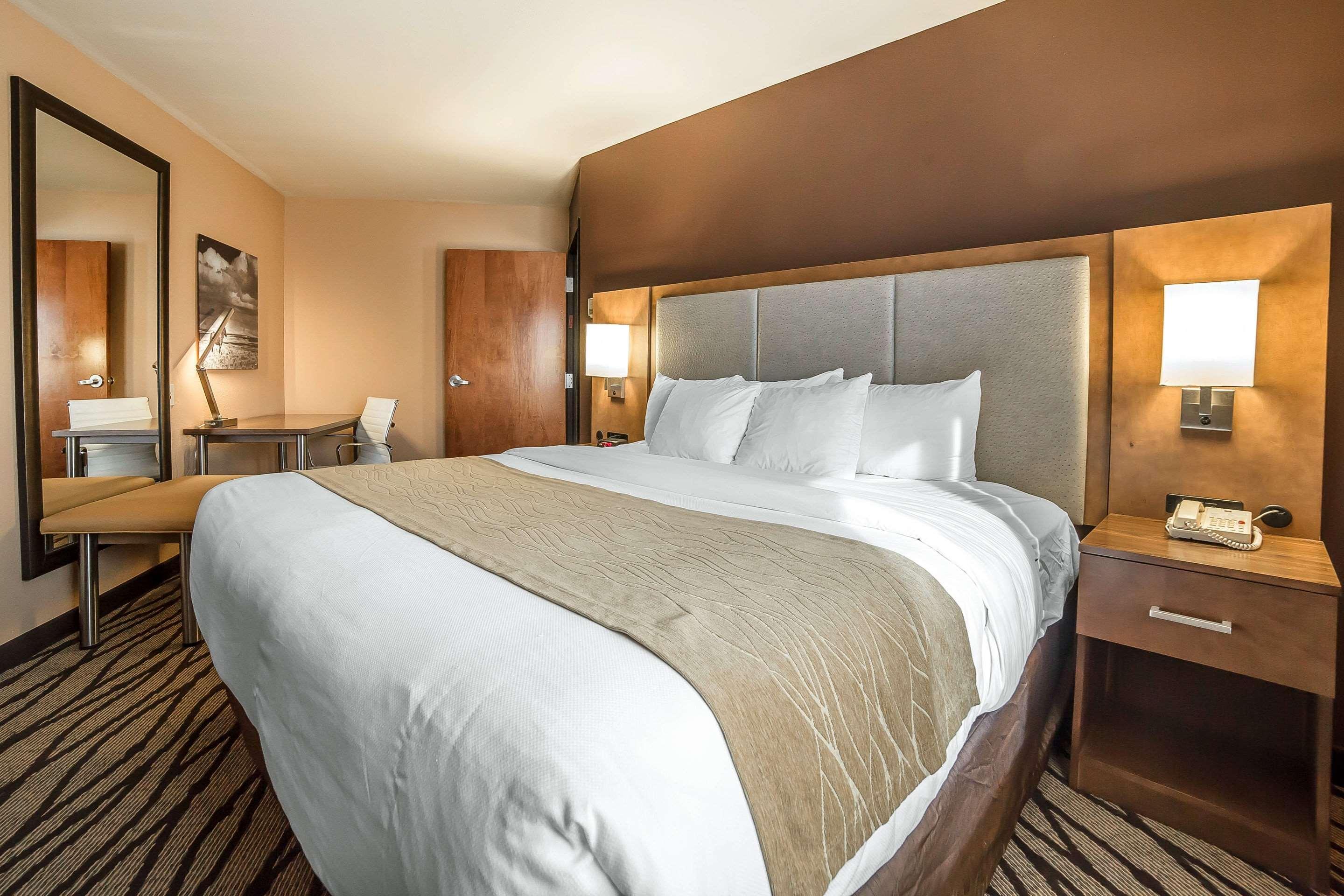 Comfort Inn & Suites Market - Airport Great Falls Extérieur photo