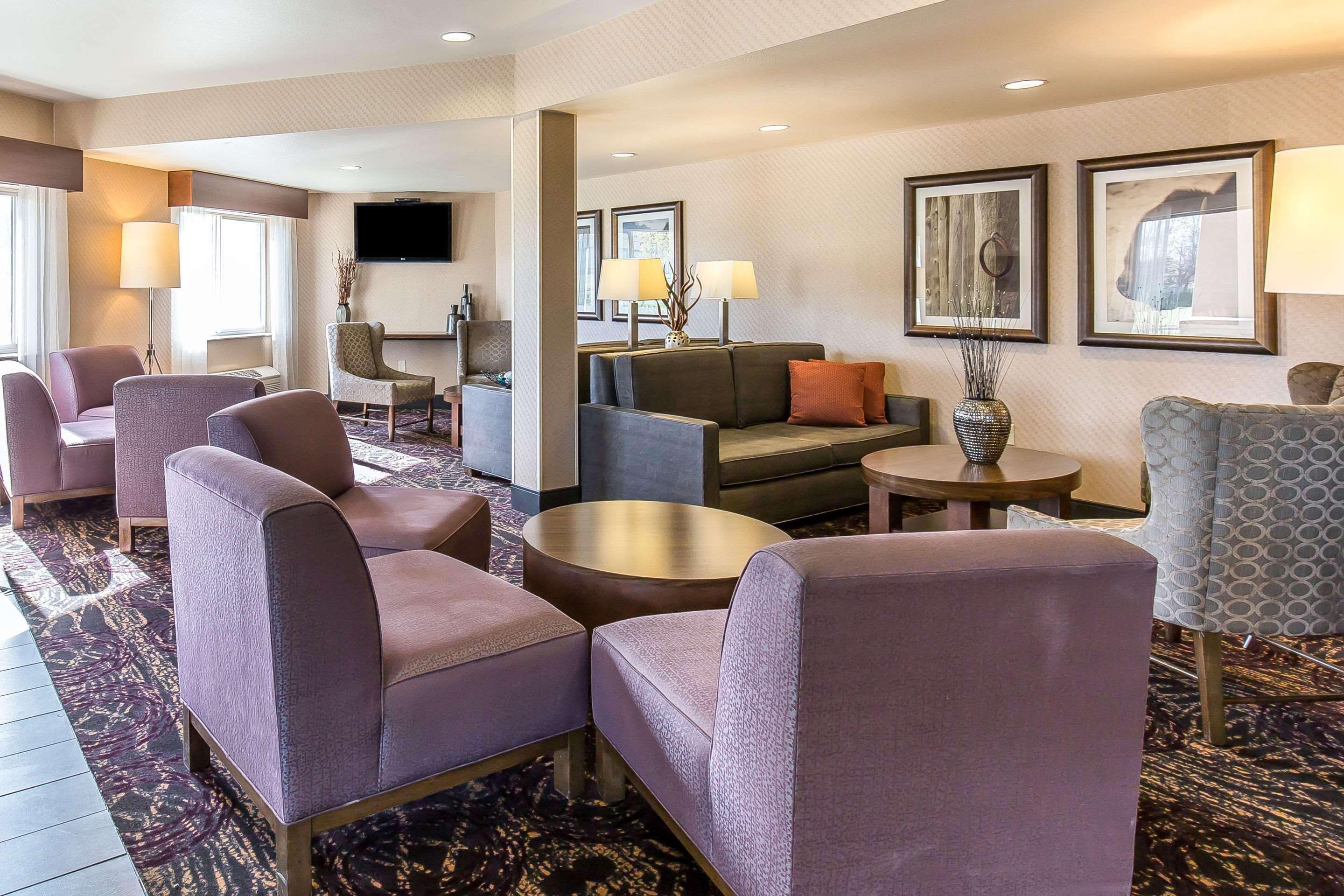 Comfort Inn & Suites Market - Airport Great Falls Extérieur photo