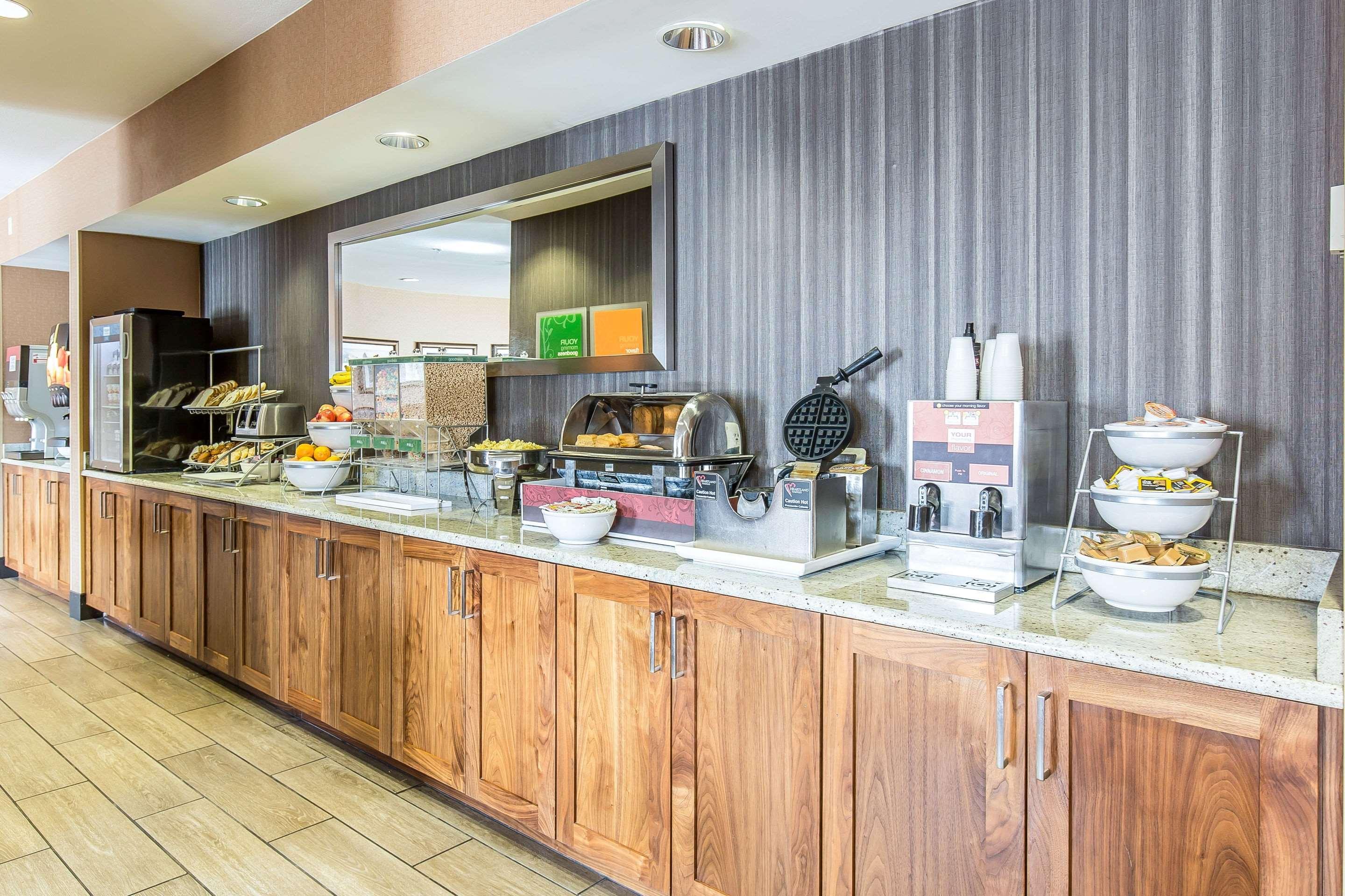 Comfort Inn & Suites Market - Airport Great Falls Extérieur photo