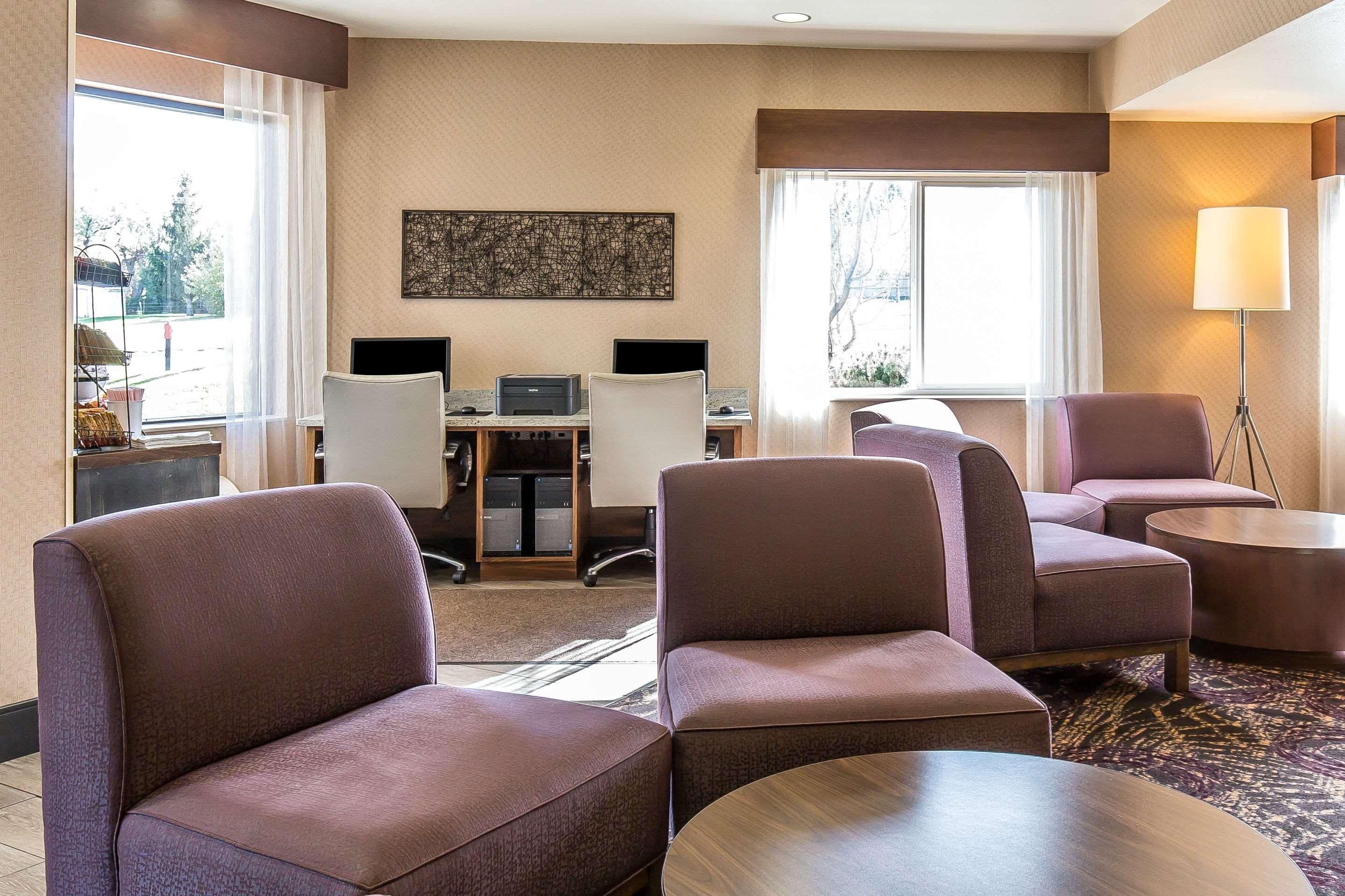 Comfort Inn & Suites Market - Airport Great Falls Extérieur photo